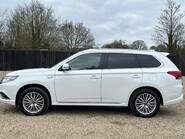 Mitsubishi Outlander PHEV JURO 6