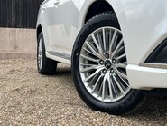 Mitsubishi Outlander PHEV JURO 13