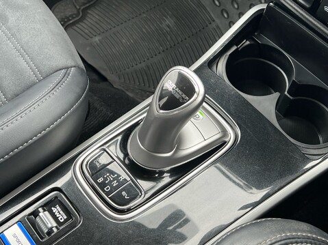 Mitsubishi Outlander PHEV JURO 25
