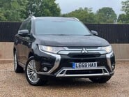 Mitsubishi Outlander PHEV DYNAMIC 1