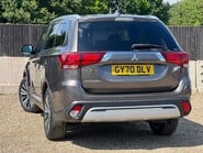 Mitsubishi Outlander EXCEED 2