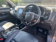 Mitsubishi Outlander EXCEED 3