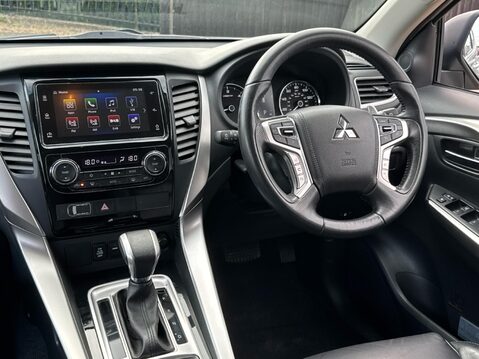 Mitsubishi Shogun Sport DI-D 3 17