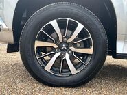 Mitsubishi Shogun Sport DI-D 3 8