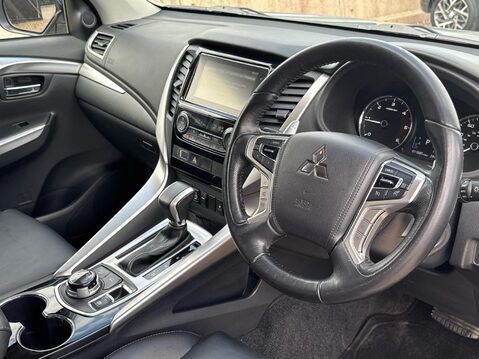 Mitsubishi Shogun Sport DI-D 3 18