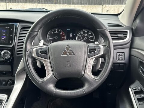 Mitsubishi Shogun Sport DI-D 3 19