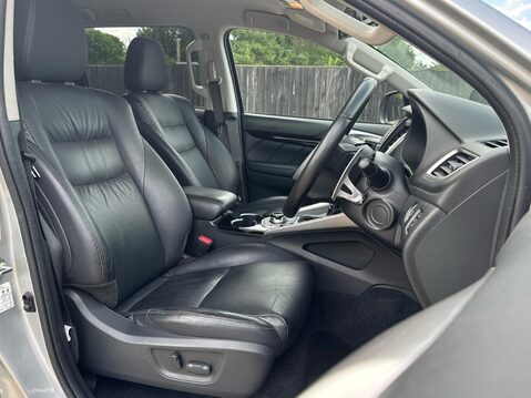 Mitsubishi Shogun Sport DI-D 3 16