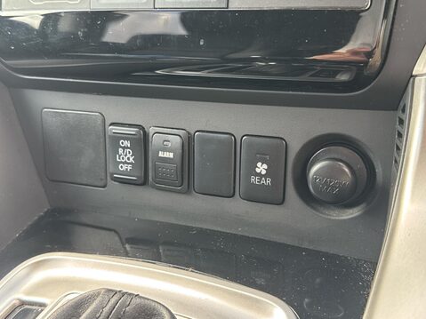 Mitsubishi Shogun Sport DI-D 3 40
