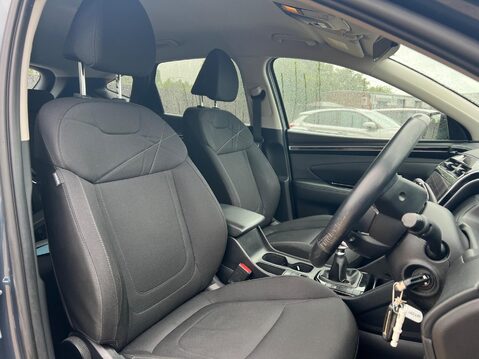 Hyundai TUCSON T-GDI SE CONNECT 4