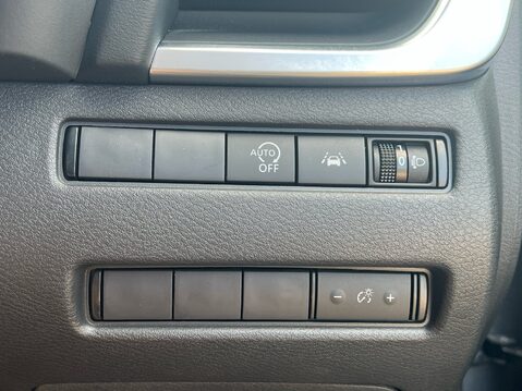 Nissan Qashqai DIG-T ACENTA PREMIUM DCT MHEV 30