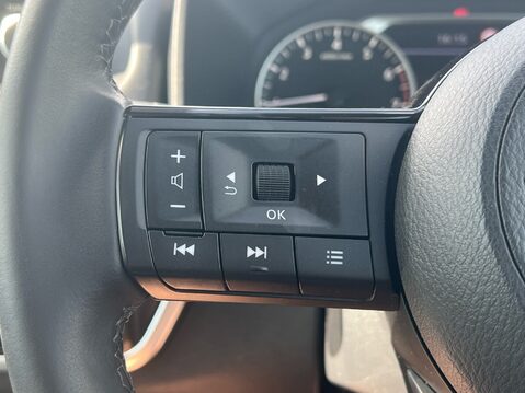 Nissan Qashqai DIG-T ACENTA PREMIUM MHEV 27