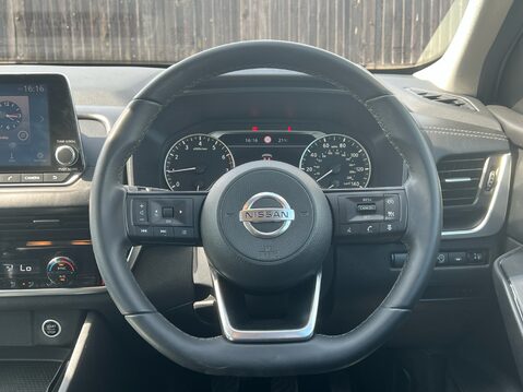 Nissan Qashqai DIG-T ACENTA PREMIUM MHEV 32