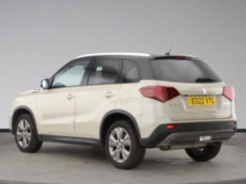 Suzuki Vitara SZ-T MHEV 2
