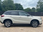 Suzuki Vitara SZ-T MHEV 5