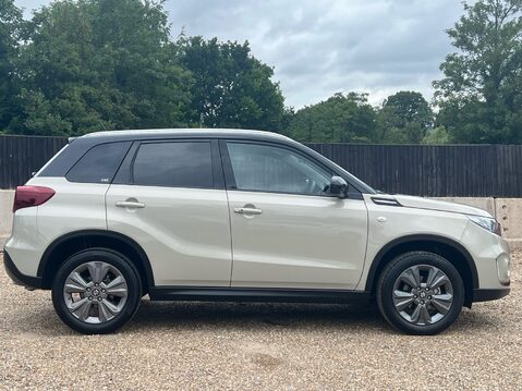 Suzuki Vitara SZ-T MHEV 5