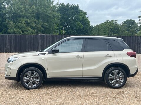 Suzuki Vitara SZ-T MHEV 6