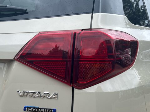 Suzuki Vitara SZ-T MHEV 15