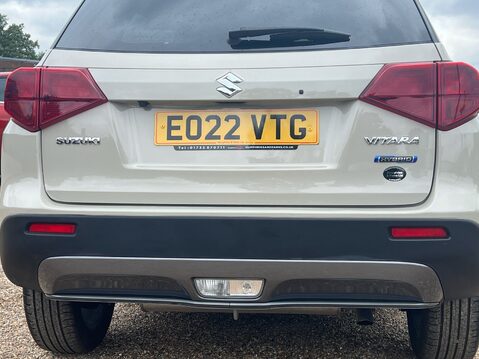 Suzuki Vitara SZ-T MHEV 17