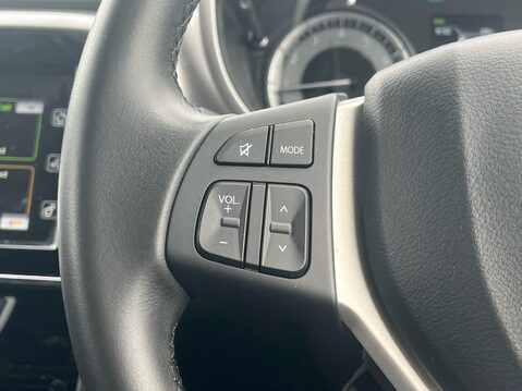 Suzuki Vitara SZ-T MHEV 27