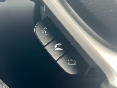Suzuki Vitara SZ-T MHEV 28