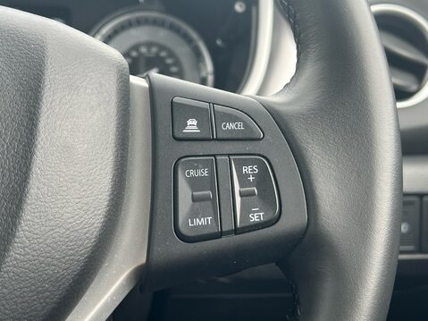 Suzuki Vitara SZ-T MHEV 30