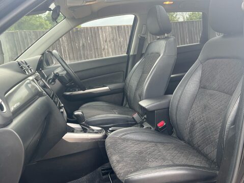 Suzuki Vitara SZ5 ALLGRIP MHEV 3