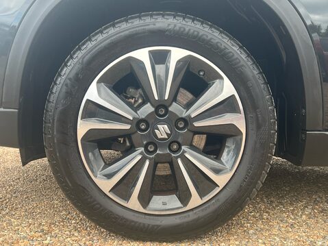 Suzuki Vitara SZ5 ALLGRIP MHEV 4