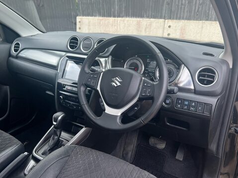 Suzuki Vitara SZ5 ALLGRIP MHEV 32
