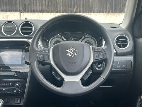 Suzuki Vitara SZ5 ALLGRIP MHEV 34