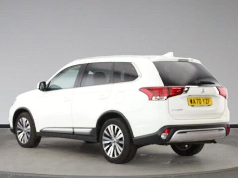 Mitsubishi Outlander EXCEED 2