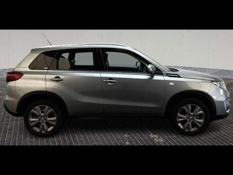 Suzuki Vitara SZ-T BOOSTERJET MHEV 4