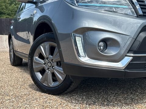 Suzuki Vitara SZ-T BOOSTERJET MHEV 13