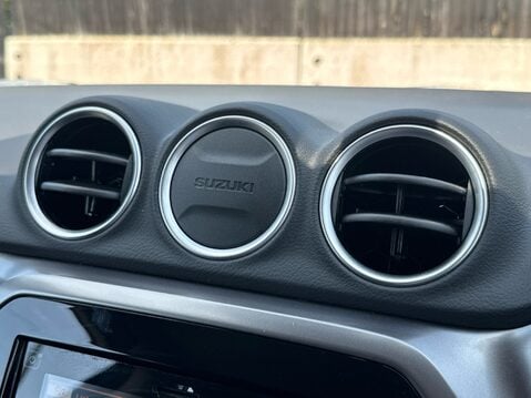 Suzuki Vitara SZ-T BOOSTERJET MHEV 31