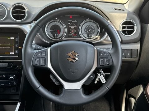 Suzuki Vitara SZ-T BOOSTERJET MHEV 36