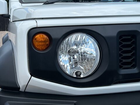 Suzuki Jimny SZ4 14
