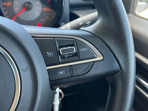 Suzuki Jimny SZ4 24