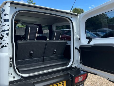 Suzuki Jimny SZ4 29