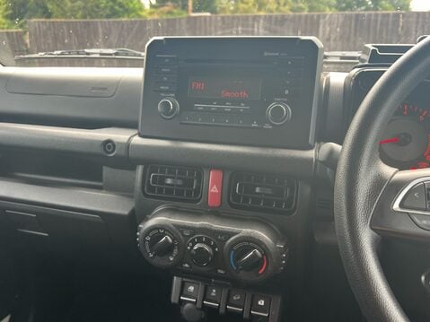 Suzuki Jimny SZ4 12