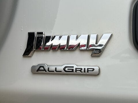 Suzuki Jimny SZ4 30