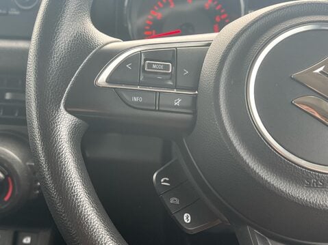 Suzuki Jimny SZ4 23