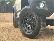 Suzuki Jimny SZ4 13