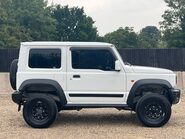 Suzuki Jimny SZ4 5