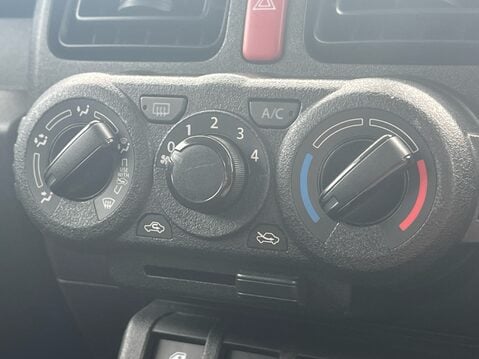 Suzuki Jimny SZ4 19
