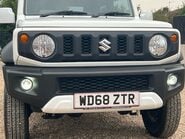 Suzuki Jimny SZ4 16