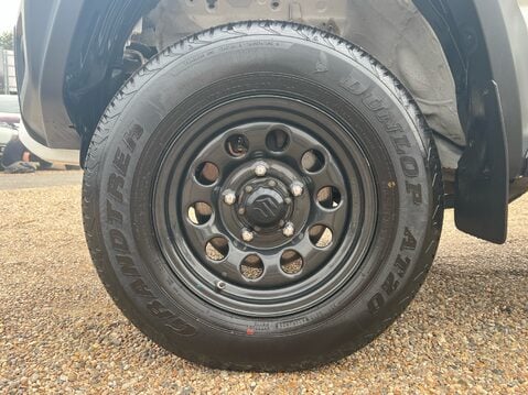 Suzuki Jimny SZ4 4