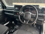 Suzuki Jimny SZ4 26