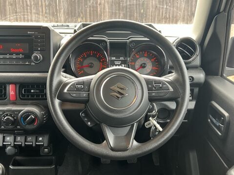 Suzuki Jimny SZ4 27