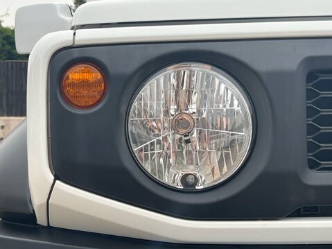 Suzuki Jimny SZ4 14