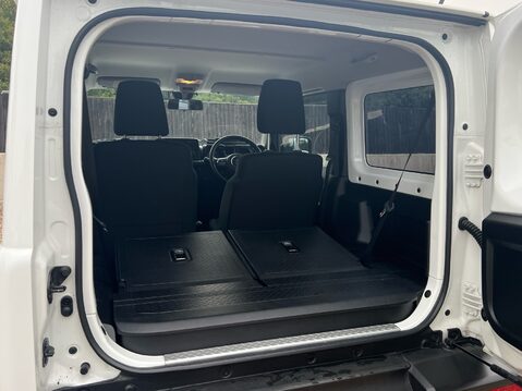 Suzuki Jimny SZ4 29