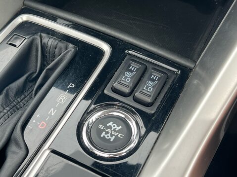 Mitsubishi Eclipse Cross EXCEED 26